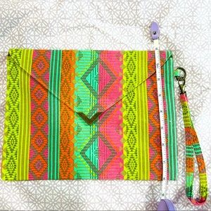 Geo pattern clutch bag
